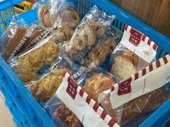 -红宝石·鲜奶小方·海派西点房(金杨店)