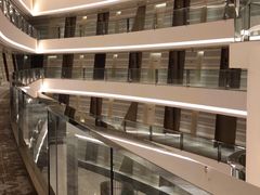 -上海滴水湖皇冠假日酒店