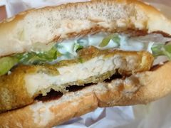 麦辣鸡腿堡鸡架满足餐-麦当劳(杭州西湖银泰百货店)