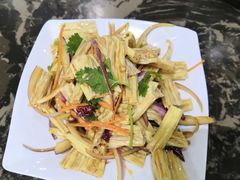 炝拌腐竹-溢福香东北兄弟酱骨饺子馆(刘家冲店)