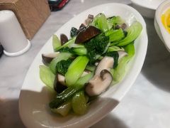 -渝信川菜 · 川味家常菜(财富购物中心店)