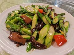 芦笋炒牛肝菌-佛有缘·32年老字号(广州首店)