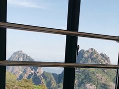 -黄山光明顶山庄