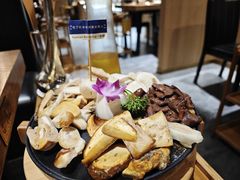 -一朵菌·野生菌探索家火锅(南亚店)