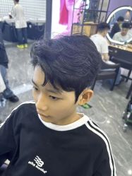 -藤野造型烫染·漂发