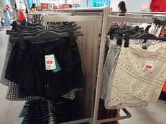 -H&M(鹏欣水游城店)