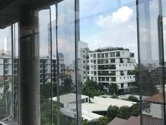 -ROAST coffee & eatery