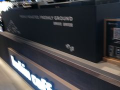 -luckincoffee瑞幸咖啡(香港名店街店)