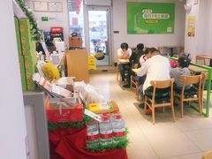 大堂-老乡鸡(潘集世瑞大厦店)