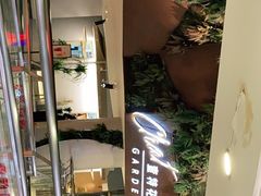 -查特花园美食广场(西单大悦城店)