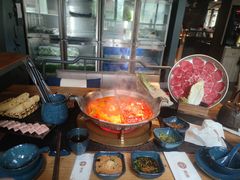 -湊湊火锅·茶憩(南京东路悦荟店)