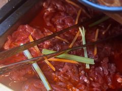 云南鲜黄牛肉-洱火云南酸菜牛肉火锅(石景山当代商城店)