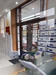 -靓芙泉专研痘痘肌