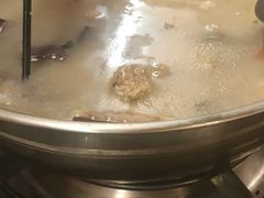 -老石黑山羊毛驴肉火锅(金凯广场店)