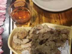 -老牌坊云南鱼豆花火锅(哈西万达店)