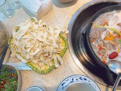 -九寨沟特色牦牛肉汤锅