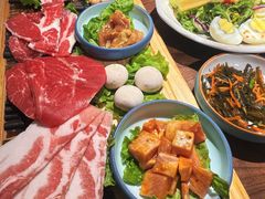 -明洞阿姨·韩式酱蟹烤肉·创意料理(三元桥店)