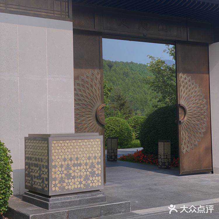 北京探店｜湖光山色中略带禅意的咖啡厅☕️