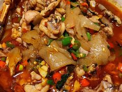 青椒紫苏焖牛蛙-火宫殿·湘菜小吃·商务宴请·生日聚会(东塘店)