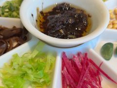 牛肉炸酱面-黑窑厂糖油饼烤鸭·清真菜(旗舰店)