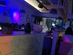 -樱花里音乐餐吧·牛扒椰子鸡(东圃店)