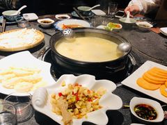 -大匠工房古船木艺术餐厅·猪肚鸡专门店(长白仙岛店)