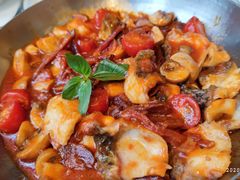 西班牙式辣肉肠乌鱼片-港丽餐厅(高德置地店)