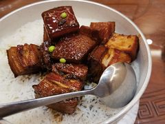 红烧黑猪肉-鲁宴·鲁煨黄河生态大鲤鱼(月坛店)