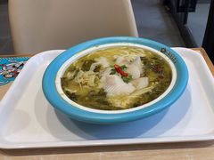 -灵芝妹子海鲜米线(劳动公园店)