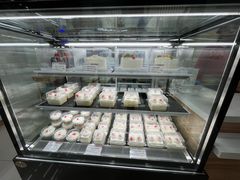 -红宝石·鲜奶小方·海派西点房(联洋店)