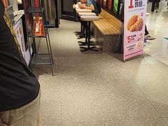 -肯德基(嘉善路地铁站店)