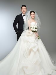 -雪中彩影婚纱摄影·微光艺术中心