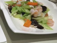 腰果西芹炒百合-红樱桃·新派辽菜(北行店)