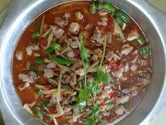 -兔行天下-鸿鹤鲜锅兔(中海国际店)