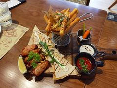 -Mark&Mars Restaurant