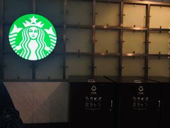 -星巴克(上海虹桥站2A检票口)