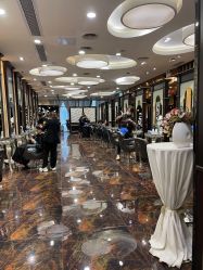 -八佰伴8008星级形象店