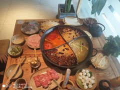 -白乐天毛肚火锅馆(解放碑店)
