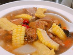 -江城小馆陕南妈妈菜·全球旅行餐厅(钟楼店)