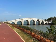 -万绿园