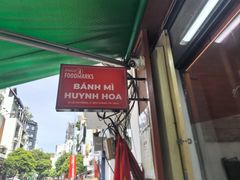 -Bánh Mì Huynh Hoa