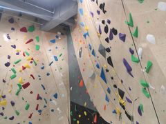 -ROCKPLUS攀岩馆(环宇城店)