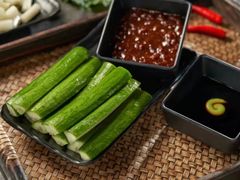 蒜香腐皮、烤海沾酱小青瓜太美味了！天台花园环境起赞极力推荐-海粤阁·精致粤菜·宴会厅(宝安店)