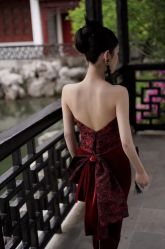 点击看大图 -曼青婚纱礼服馆
