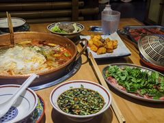 -洱火云南酸菜牛肉火锅(石景山当代商城店)