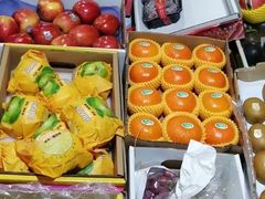 -上海龙吴水胜海发市场