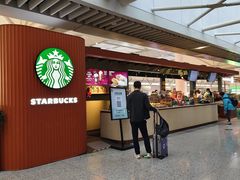 -星巴克(上海虹桥站2A检票口)