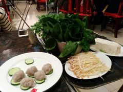 -小天鹅火锅·一线江景洪鼎旗舰店(洪崖洞店)