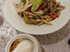 -汗腾格里·风味餐厅(新疆驻京办店)