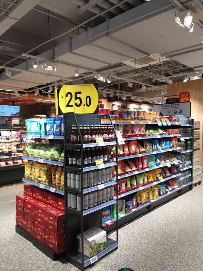 新店开张很热闹早上路过就有好多人派发宣传单新店开张